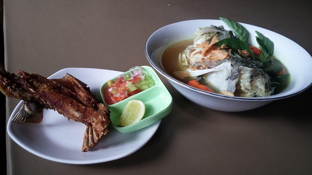 Kuliner Sop ikan Warung Bambu Bali