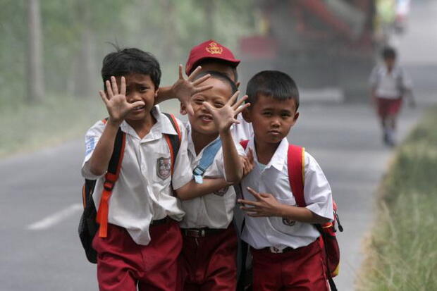 10 Alasan Untuk Pergi ke Sekolah