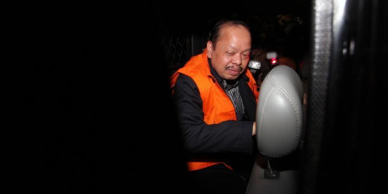 (Akhirnya ditahan Juga) KPK Tahan Sutan Bhatoegana di Rutan Salemba