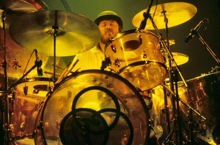Kumpulan Intro Lagu Dari Pattern Drum yang menjadi “Signature” sebuah lagu :
