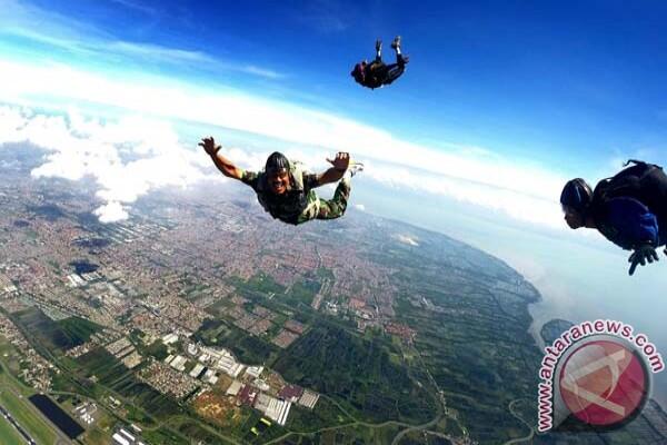 &#91;semoga teroris mampus&#93; 160 Roket Ditembakkan ke Persembunyian Santoso di Gunung Biru