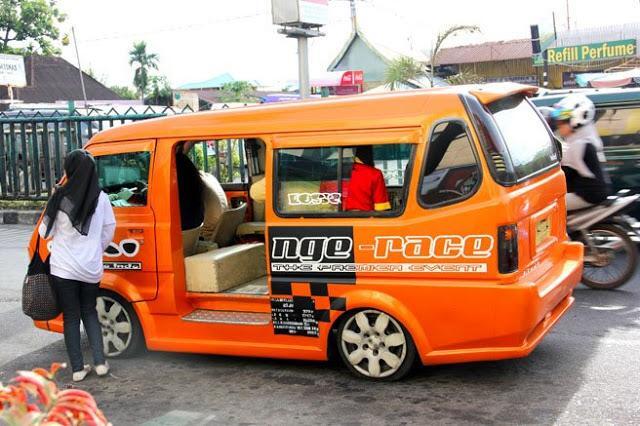 Di balik keindahan angkot Padang Sumater Barat
