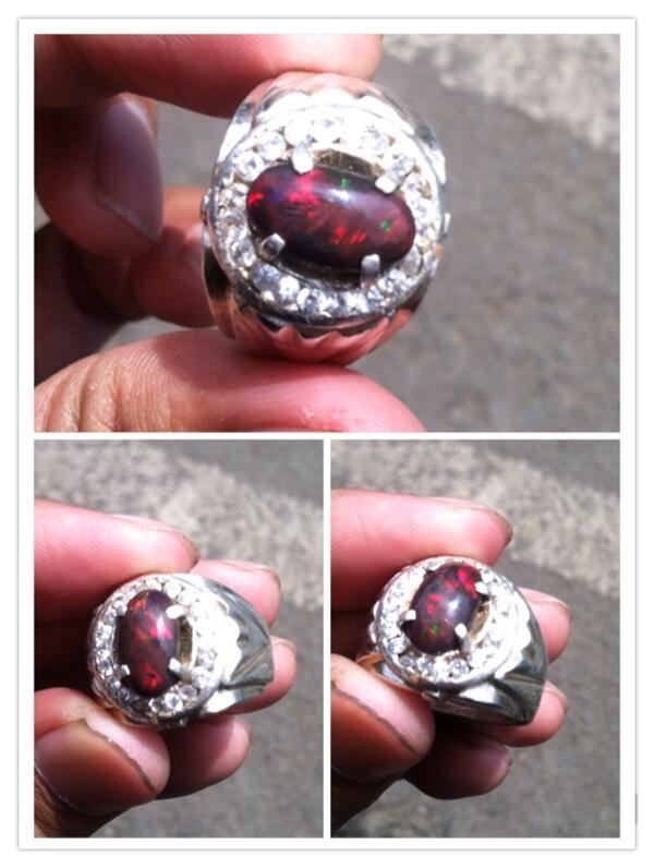 Lelang lagi coy blue topaz, big blue sapphire , black opal , garnet closed 5feb 2015