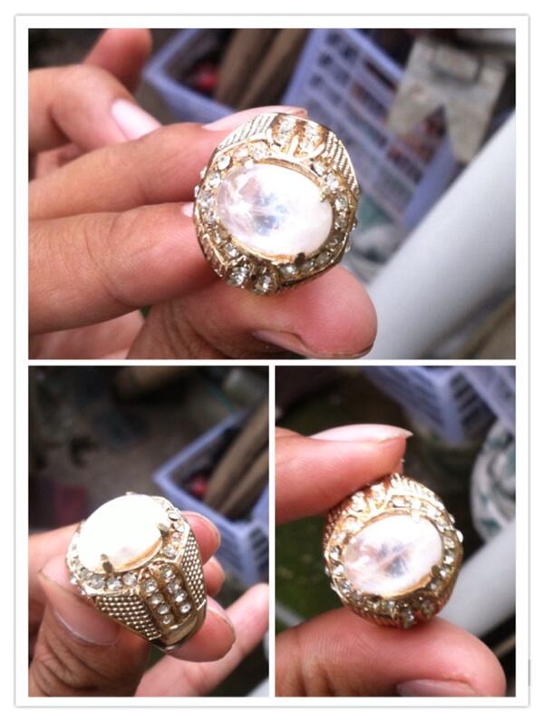 Lelang lagi coy blue topaz, big blue sapphire , black opal , garnet closed 5feb 2015