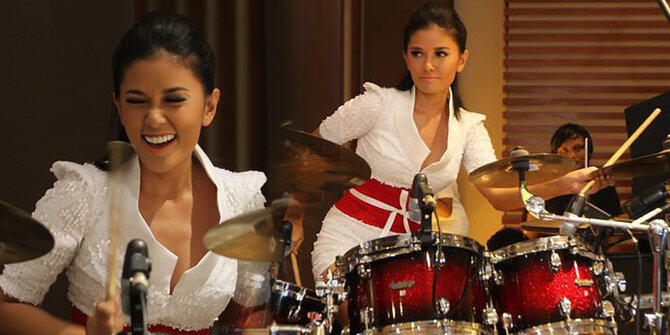 5 Drummer cantik paling top di tanah air