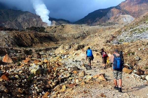 &#91;Wajib&#93; 5 Jalur Trekking Paling Oke di Indonesia