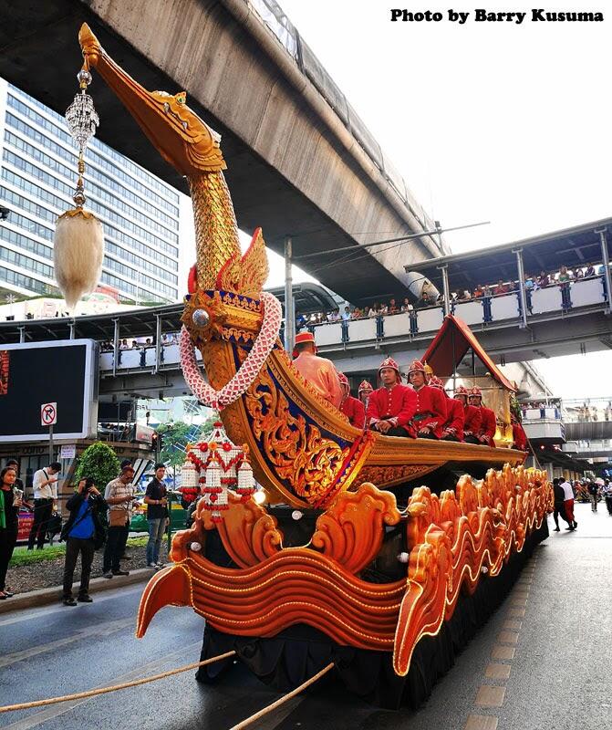 Meriahnya Festival Budaya Thailand.