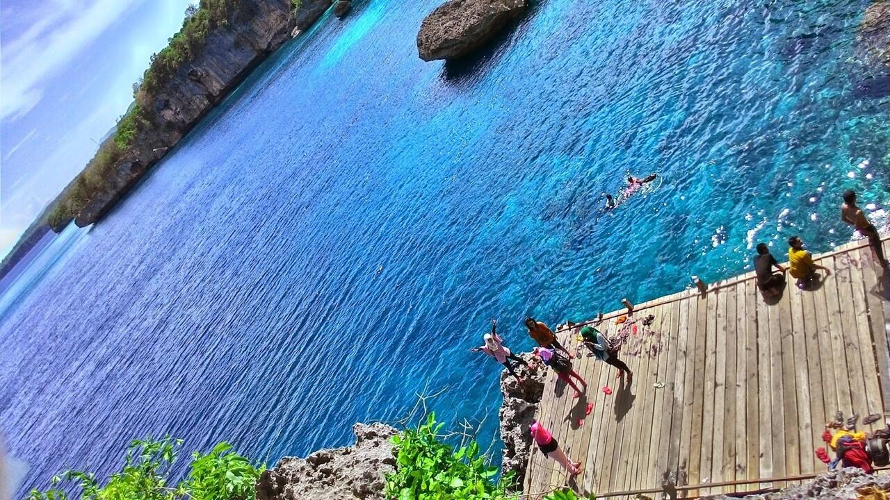 Pesona Pantai Tebing Tersembunyi Apparalang Bulukumba Sulawesi Selatan