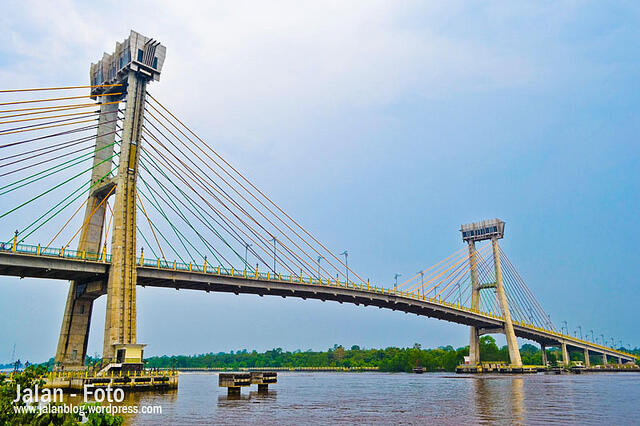 Melihat jembatan-jembatan yang terdapat di Indonesia