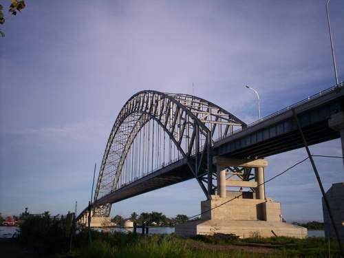 Melihat jembatan-jembatan yang terdapat di Indonesia