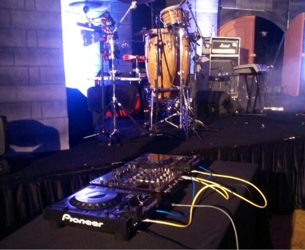 SEWA ALAT DJ MURAH GAN, PIONEER CDJ900 MIXER DJM800 dan SOUND SYSTEM