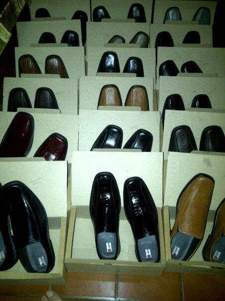 Sepatu "Pantopel/Pantofel Kulit / Sepatu "PIONER" Distro, Modis, Murah, Berkualitas