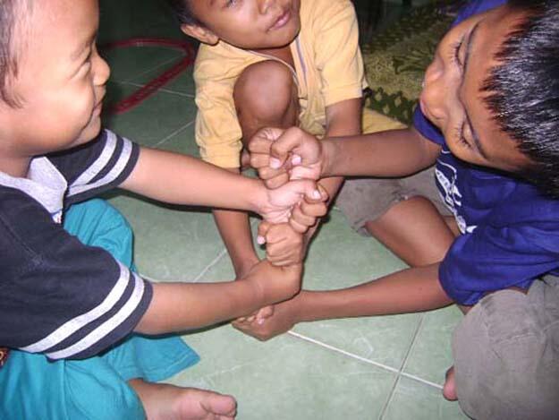 Ini Adalah Lagu Permainan Anak Jateng dan DIY Jaman Bahoula 