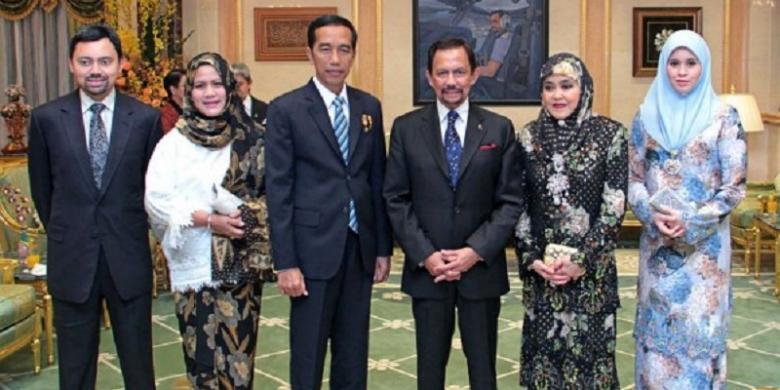 &#91;WOW&#93; Kancing Jas Jokowi bersama Sultan Brunei Jadi Perbincangan di Medsos