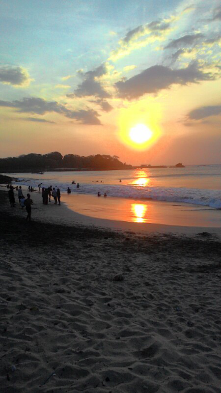 Jalan Jalan ke Pantai Santolo, Garut Selatan.