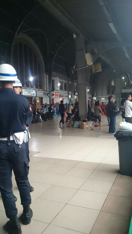 stasiun jakarta kota lumpuh akibat banjir