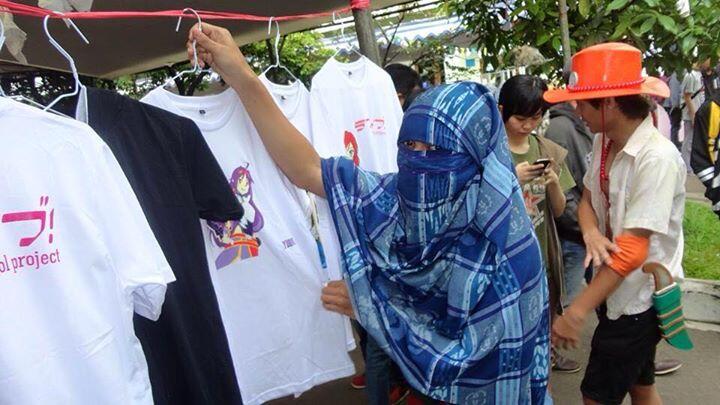 Sarung Man, Selalu Hadir Di Acara Cosplay !