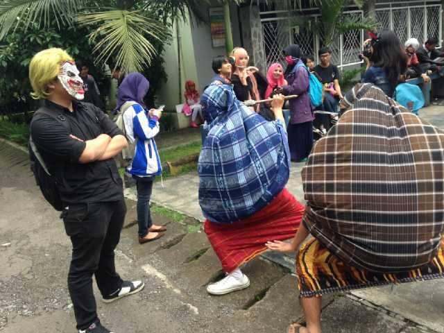 Sarung Man, Selalu Hadir Di Acara Cosplay !