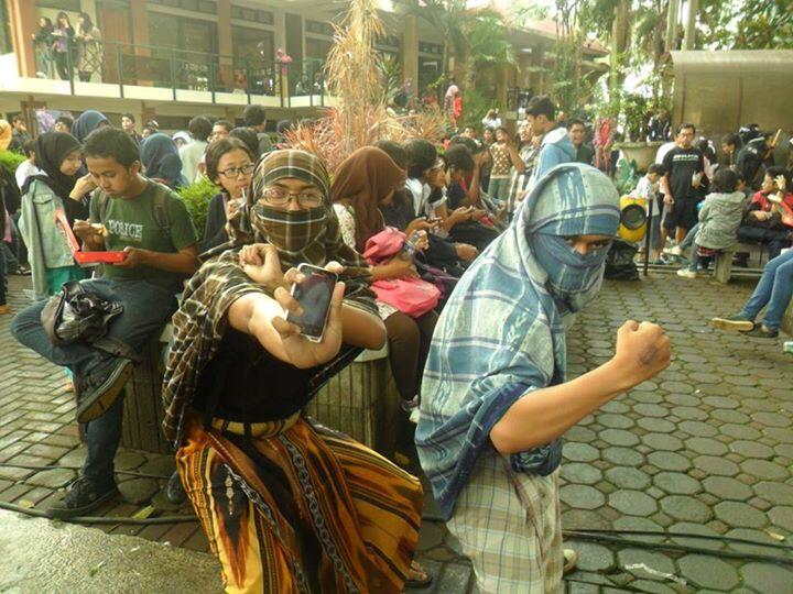Sarung Man, Selalu Hadir Di Acara Cosplay !
