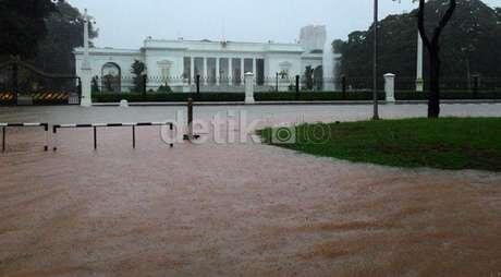 &#91;NYALAHIN LAGI&#93; Kalau PLN Tidak Putus Listrik ke Waduk Pluit, Istana Tak Akan Banjir