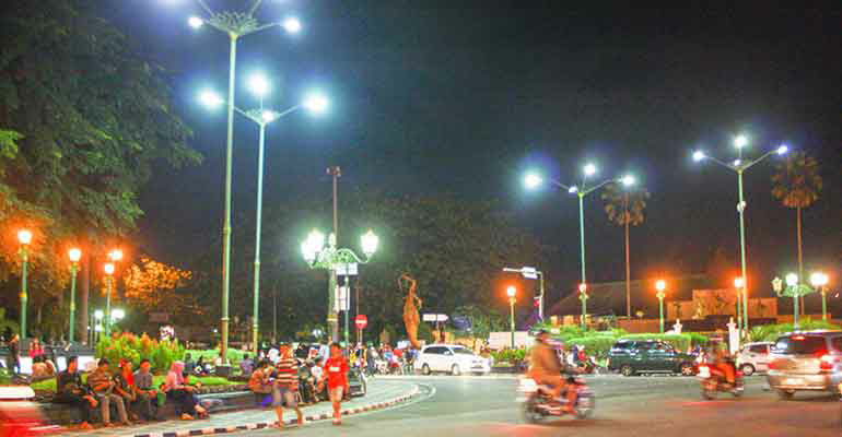 Lampu kota Jogja bisa di kontrol jarak jauh lewat internet