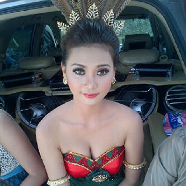 IGO 100 % *Dessy * &#91;Cewek Cantik Jebolan Instagram&#93; &#91;Pict and Vid&#93;