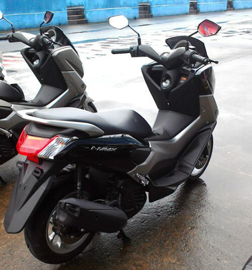 Yamaha NMAX, saingan baru PCX, harga vario.