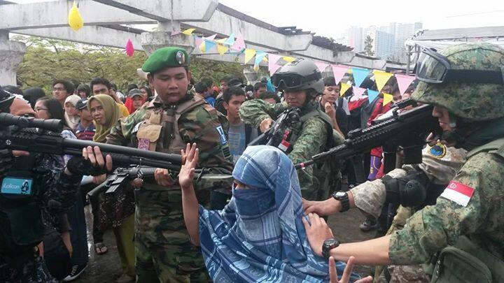 Sarung Man, Selalu Hadir Di Acara Cosplay !