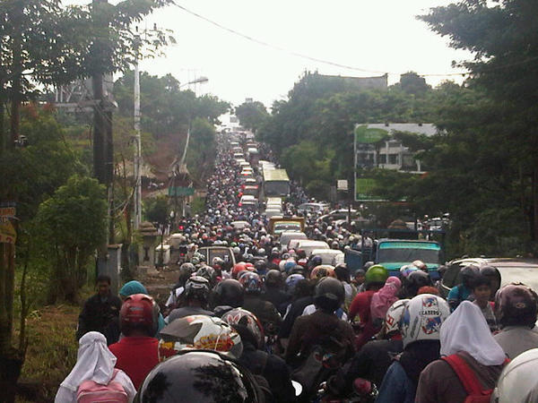 WALIKOTA TANGSEL AIRIN... WHERE ARE YOU????