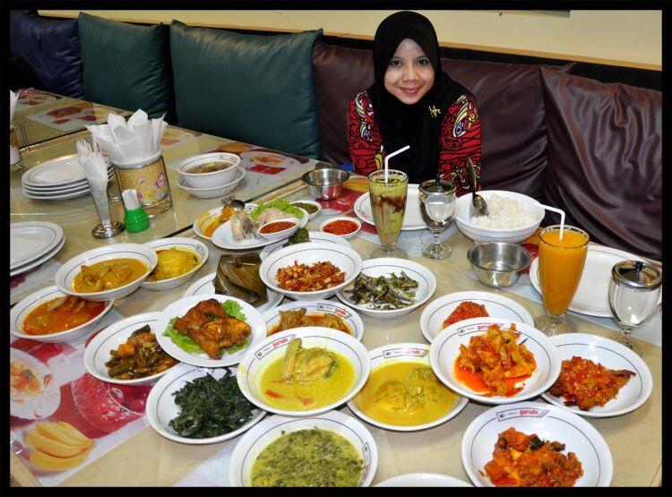 13 Alasan Mengapa Nasi Padang Akan Jadi Teman Setiamu