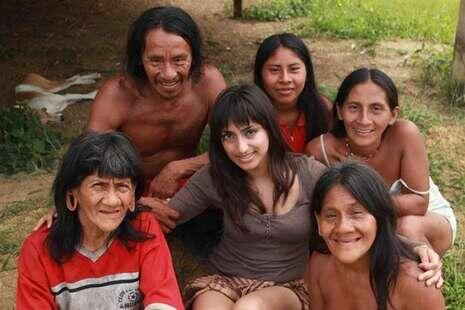 Nikahi Kepala Suku, Traveler Cantik Ini Jadi Ratu Amazon