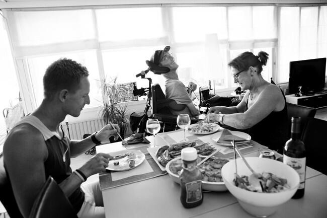 Kisah Saudara Kembar ini Bikin Haru Dunia