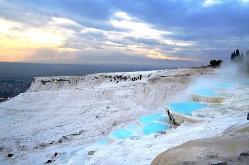 10 tempat keren bagai dunia fantasi