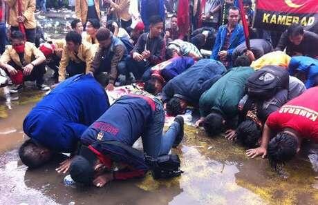 Tak Hanya Polisi, Mahasiswa ini Juga Sujud Syukur untuk BG 