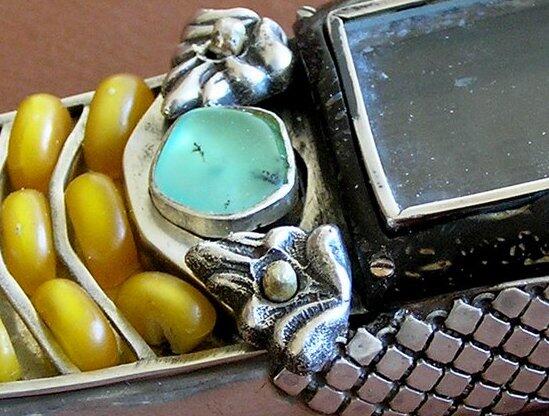10 Handphone Teraneh Didunia :D