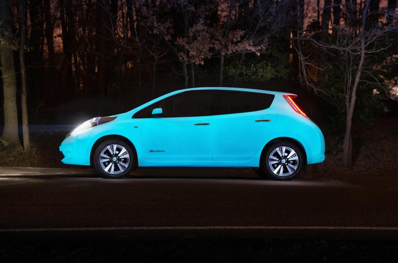 Keren Gan Nissan Leaf Glow In The Dark