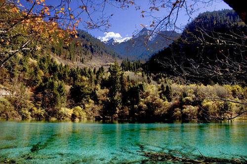 Melihat Keindahan Lembah Jiuzhaigou