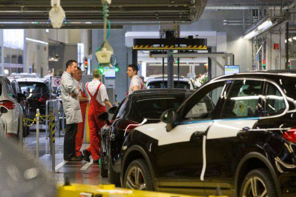 Melihat Pabrik Mobil Porsche di Leipzig, Jerman