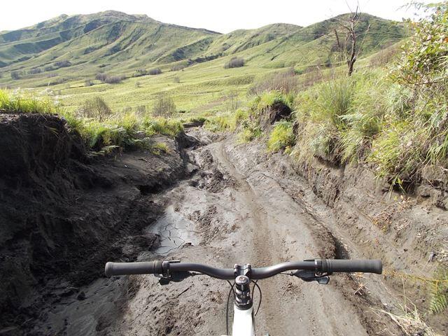 &#91;CARPER&#93; Mengitari kaldera, lautan pasir dan kawah Bromo