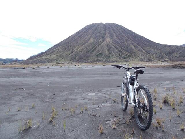 &#91;CARPER&#93; Mengitari kaldera, lautan pasir dan kawah Bromo