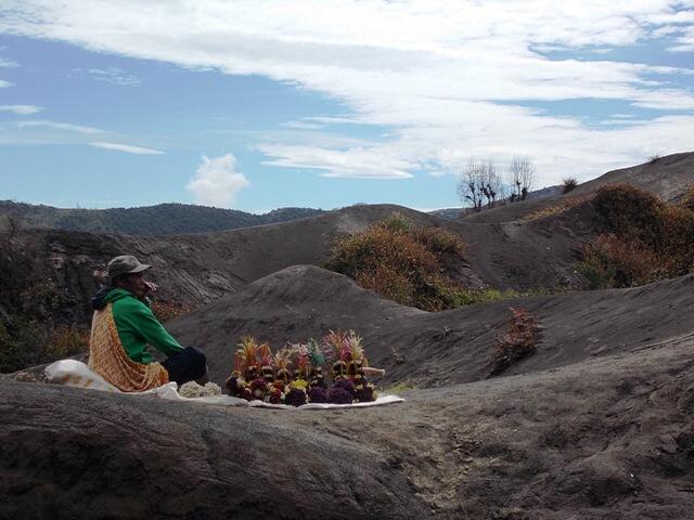 &#91;CARPER&#93; Mengitari kaldera, lautan pasir dan kawah Bromo