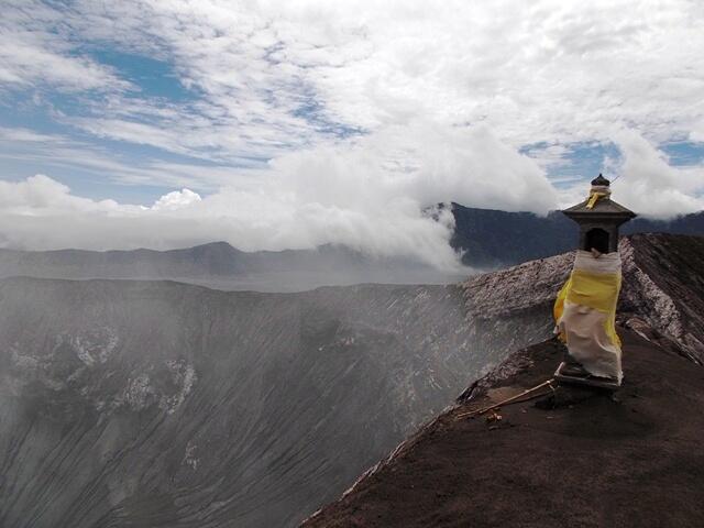 &#91;CARPER&#93; Mengitari kaldera, lautan pasir dan kawah Bromo