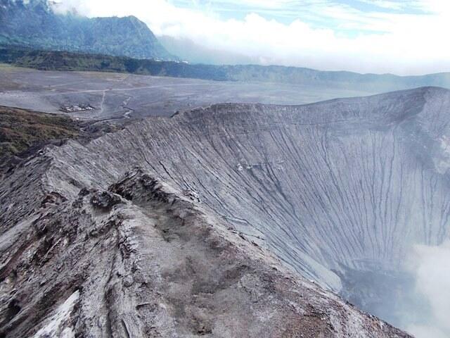 &#91;CARPER&#93; Mengitari kaldera, lautan pasir dan kawah Bromo