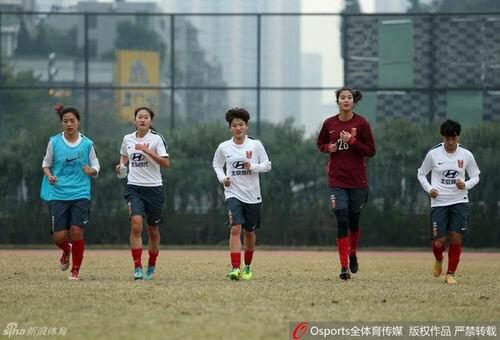 Kiper cantik Timnas China ini mampu menangkap hati para pria di Jepang