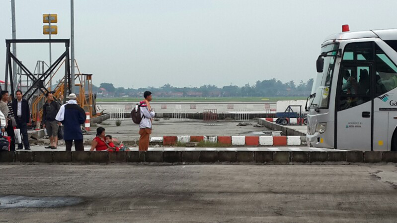 LIONG AER MANING