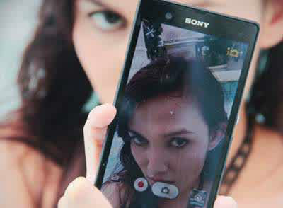 Merugi, Sony Bakal Lepas Bisnis Smartphone dan TV