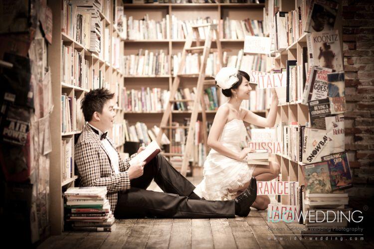 10 Konsep Foto Prewedding yang Unik yang Bisa Ente Tiru