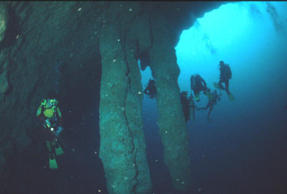 &#91;BLUE HOLE&#93; MISTERI LUBANG LAUT DARI ZAMAN ES 