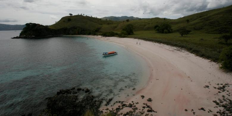 10 Pantai Terbaik di Indonesia