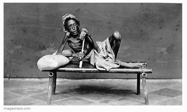 Para Pencandu Opium di Indonesia